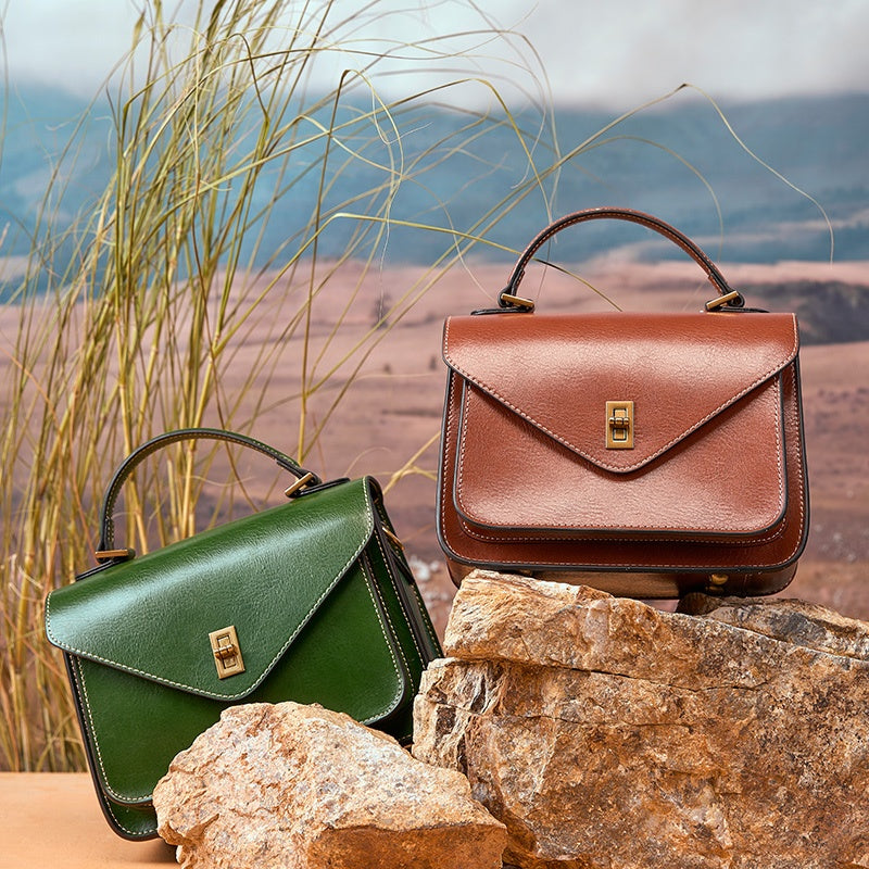 Elegant Leather Messenger Bag
