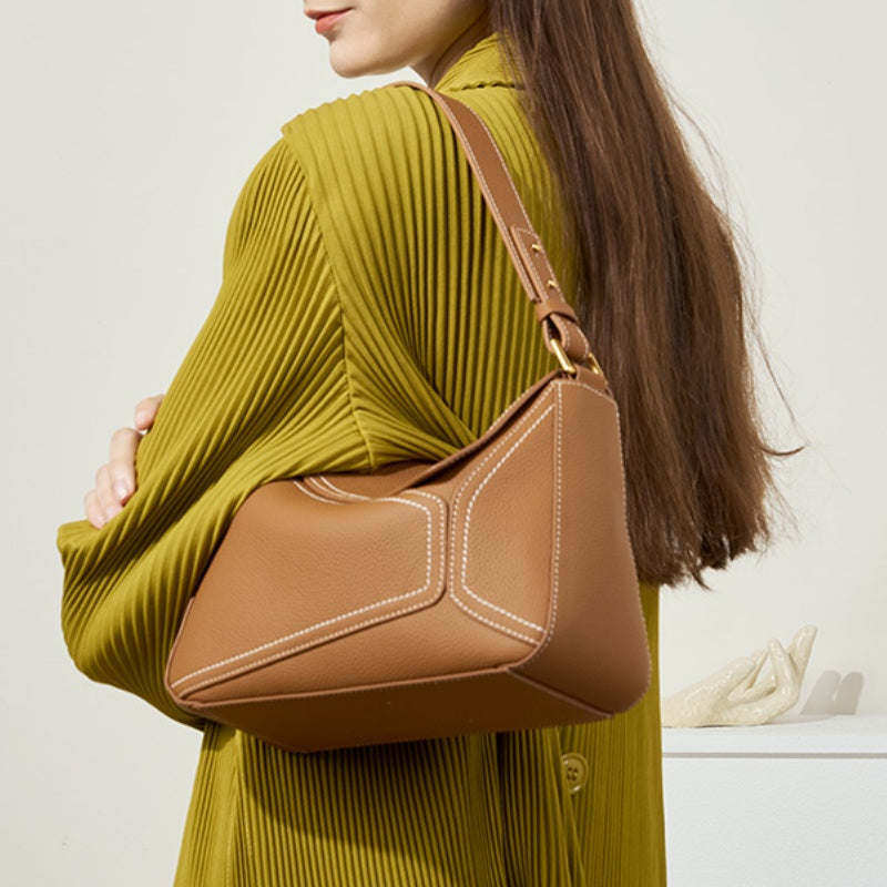 Minimal Leather Everyday Bag